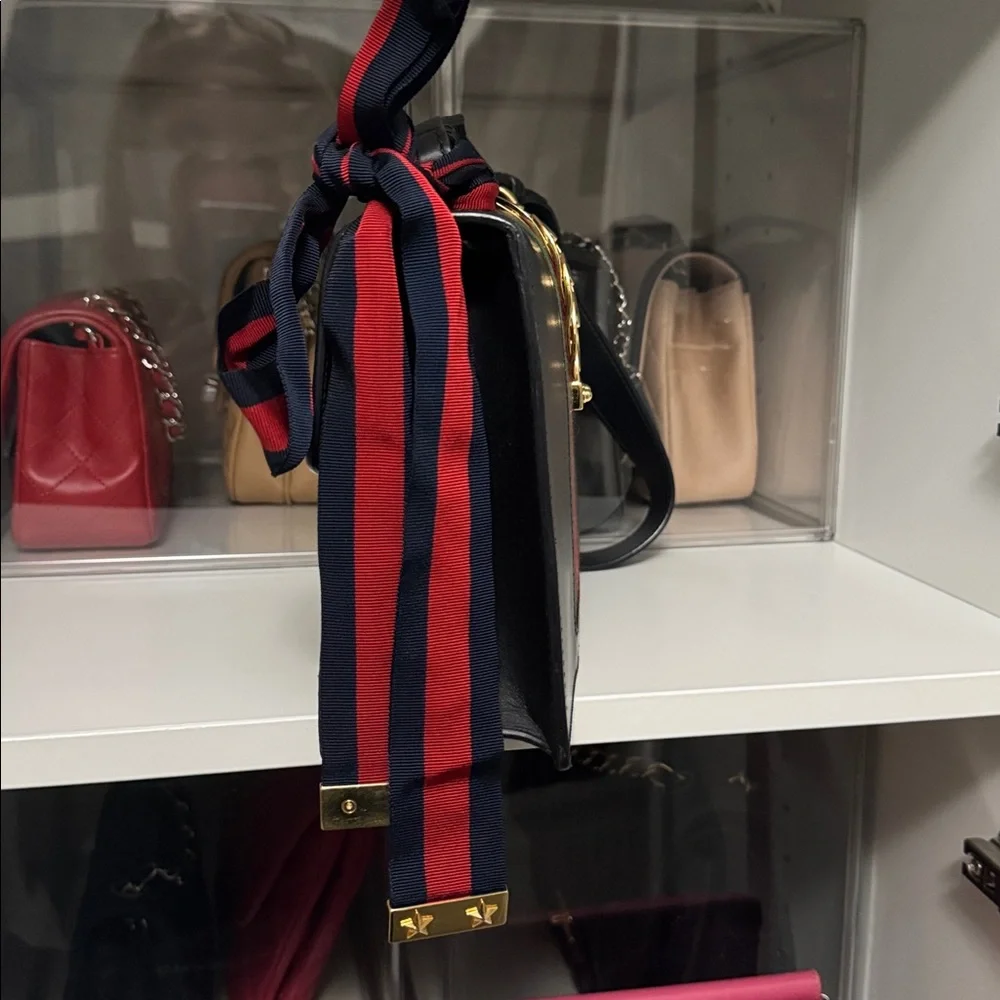 Authentic Gucci Sylvie Medium Black and Green Shoulder Bag w/ bow